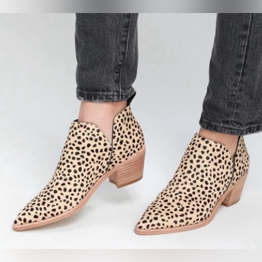 NWT Box Dolce Vita “Kaidie” Cream and Black Spotted Suede Ankle Boots - Picture 15 of 16